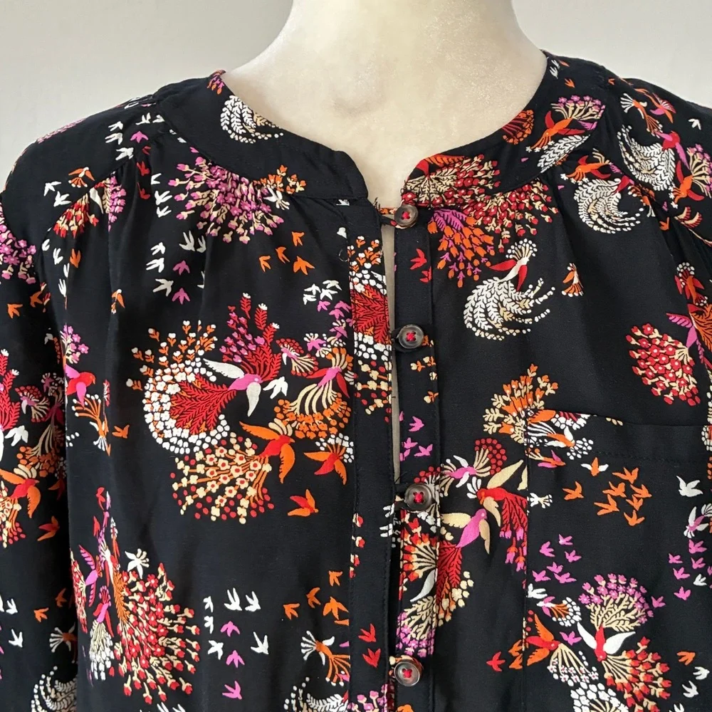 Anthropologie 28 of 52 Conversations Whimsical Bird and Floral Top - Size 6 - Picture 3 of 16
